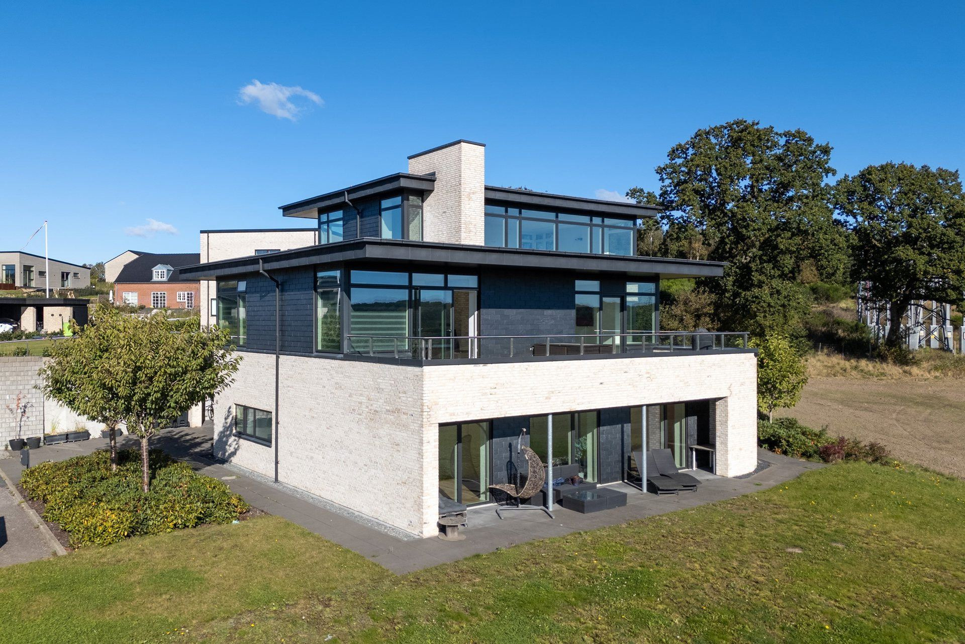 For 9,0  mio. kroner kan du nu få Holmebakken 48 - Se priserne på de dyreste boliger til salg i Hinnerup