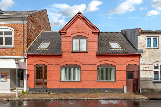 Jernbanegade 41 er til salg for kun 400.000 kr.: Se de billigste boliger til salg i Vamdrup her