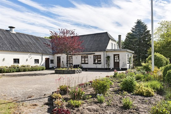 Bøgevej 13 er til salg for kun 495.000 kr.: Se de billigste boliger til salg i Ejstrupholm her