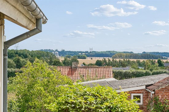 Lundgårdevej 16 er til salg for kun 845.000 kr.: Se de billigste boliger til salg i Hovedgård her