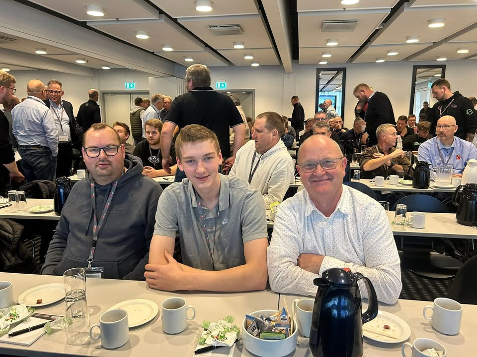 DK Autoservice v/Leo B Andersen klar til at servicere din elbil efter opdatering