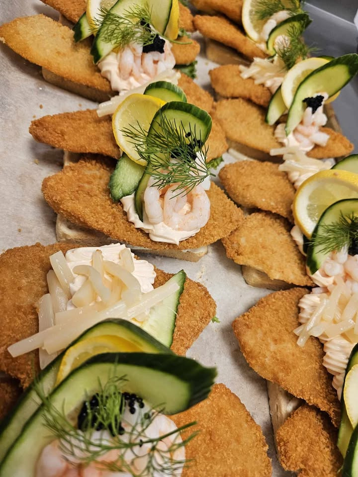 Meny Als byder på lækker fredagsdisk med stjerneskud, sliders og croissants