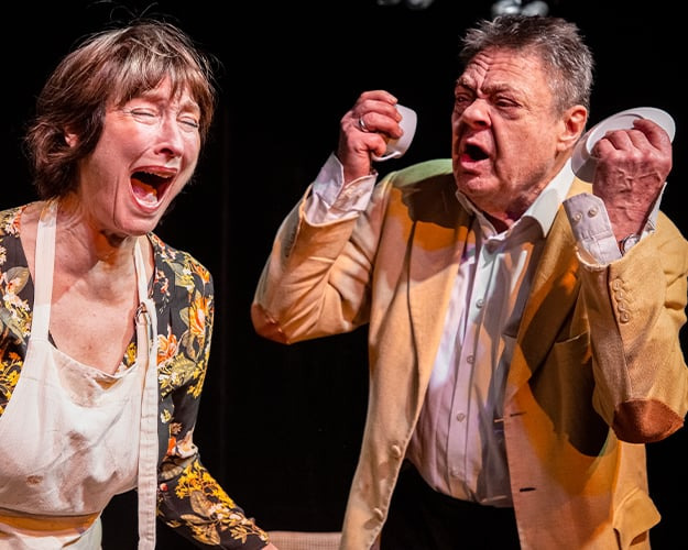 Oplev 'Love Me Kenter' - en musikalsk forestilling i Randers