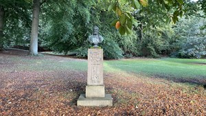 Ældste skulptur i Randers udsat for hærværk og tyveri