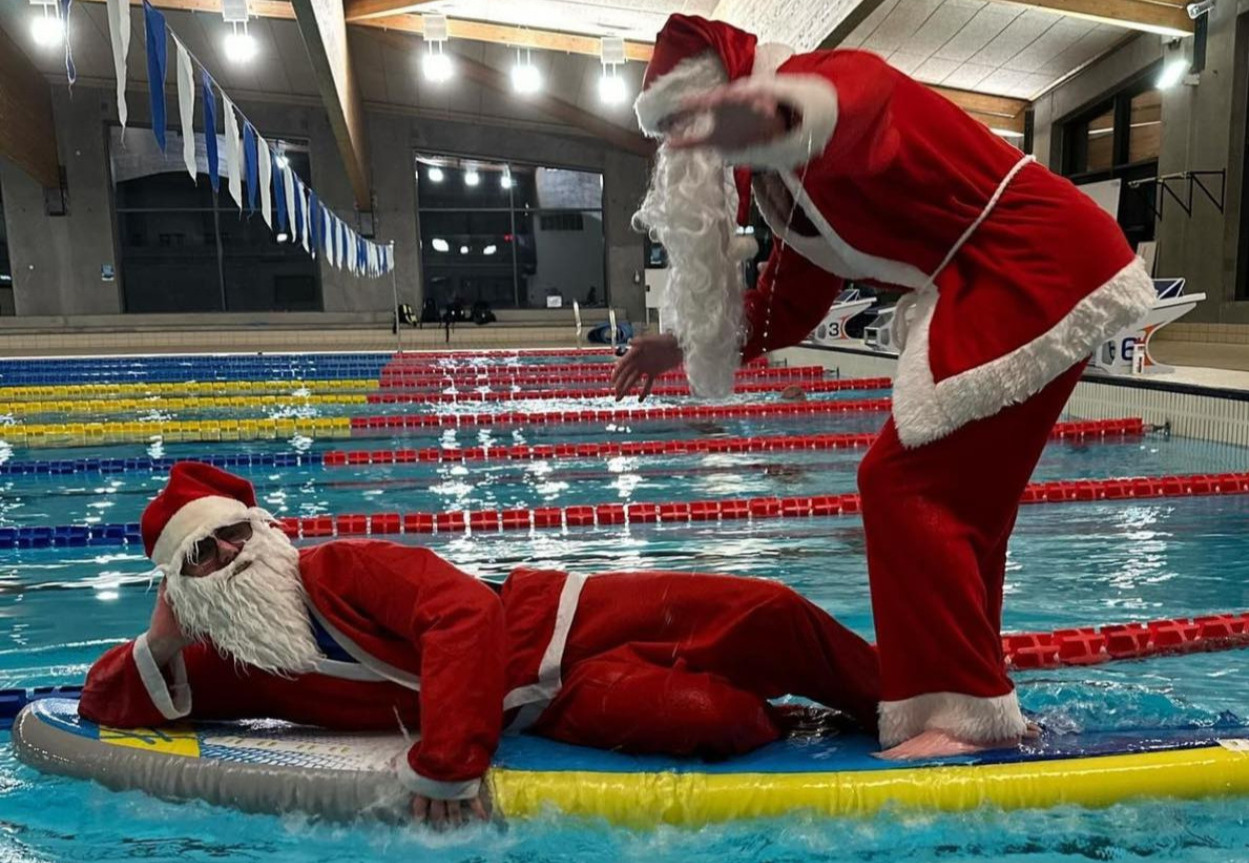 Julesjov i Herning Svømmehal: En uforglemmelig eftermiddag med masser af præmier og julegodter