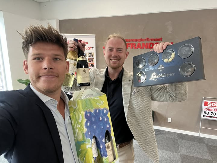 John Frandsen Ikast takker for generøs gestus fra Finlandsvej 55