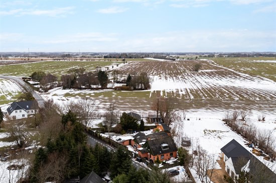 Naurbjergvej 16 og 1 anden boliger er kommet til salg denne uge i Lille Skensved - se boligerne her.