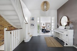 Eksklusiv villa i Brønderslev sat til salg: Indflytningsklar og fyldt med charme