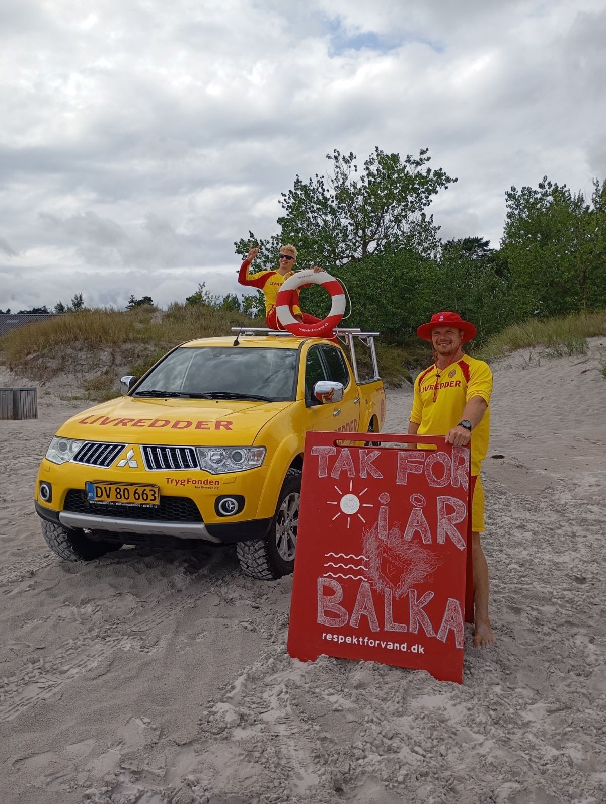 Livredderne på Balka Strand takker af for i år: Vinden skabte farlige situationer for badegæsterne