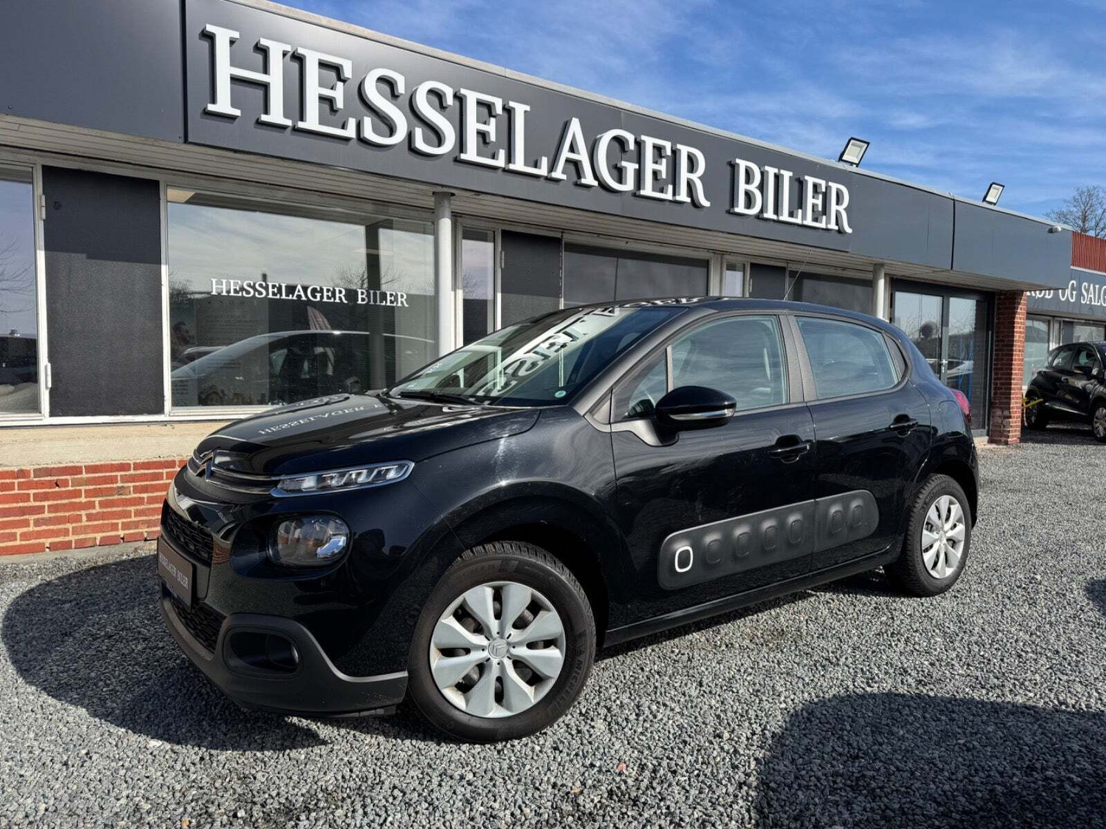 Biler netop sat til salg i Vallensbæk