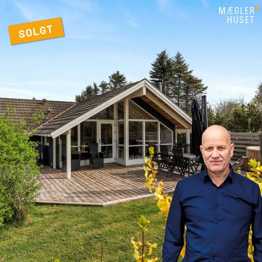 Mæglerhuset Asger Larsen sælger sommerhus på Lyngbjergvej 18 i rekordtid
