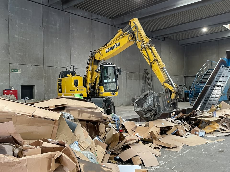 Komatsu præsenterer ny linje af nedbrydningsudstyr hos SCANTRUCK A/S