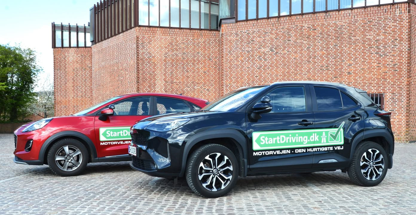 Ung bilist fik kørekort på første forsøg hos StartDriving.dk - Hosbonds Køreskole