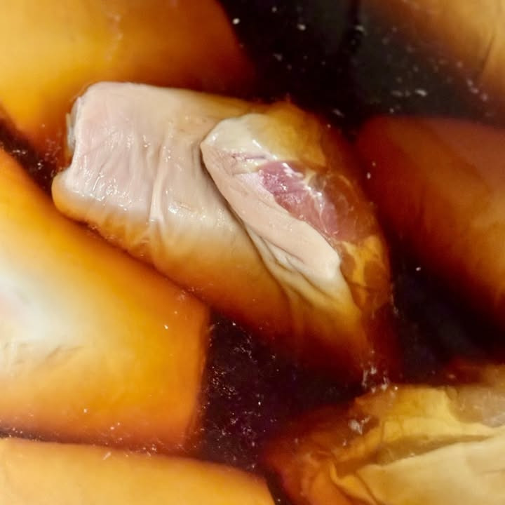 SuperBrugsen Hammerum introducerer ølmarineret dansk svineskank til feriens simremad