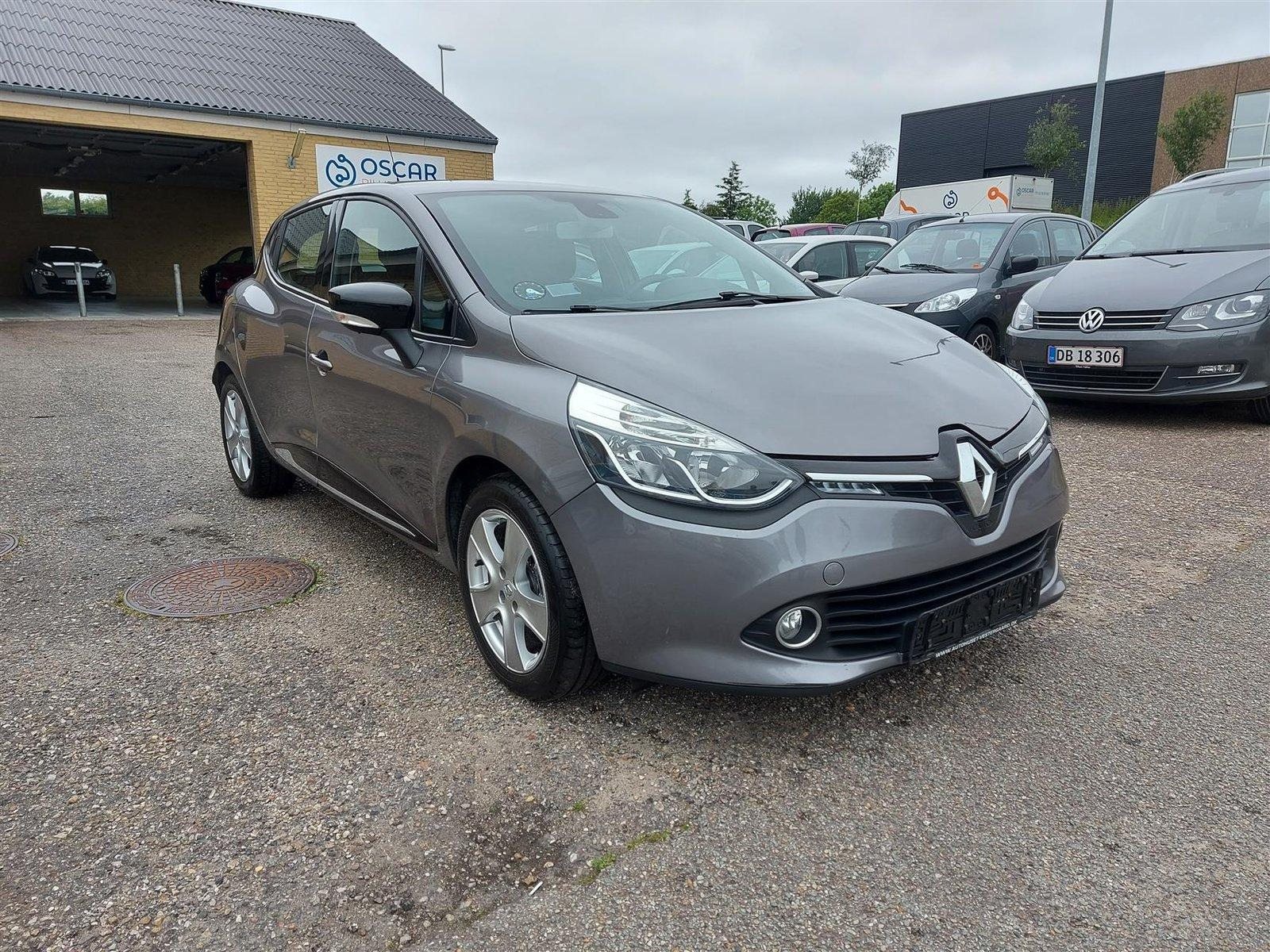 P.C. Biler ApS fejrer tirsdag med en Renault Clio til prøvetur