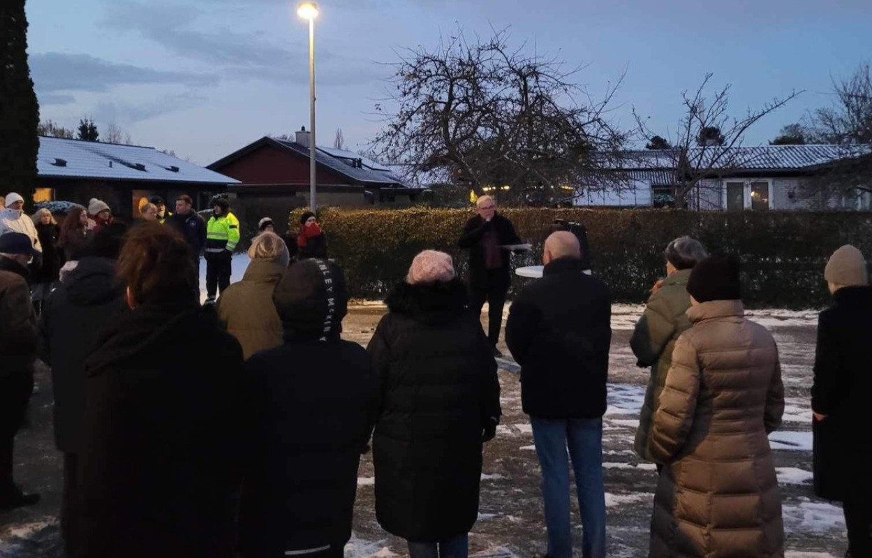 Overgang fra gas til fjernvarme i Herstedøster Villaby blev markeret som rejsegilde