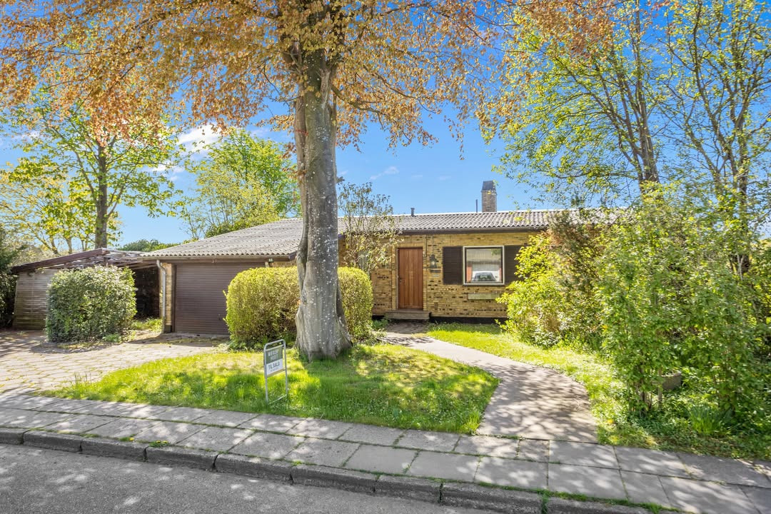 Mæglerhuset Brønderslev sænker prisen med 150.000 kr. på arkitekttegnet villa i Vrå