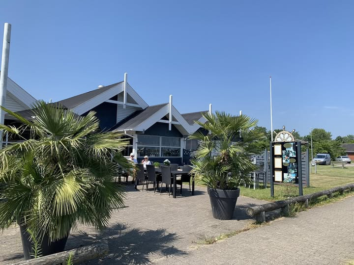 Pennas Restaurant serverer søndagsfrokostbuffet til 175 kr