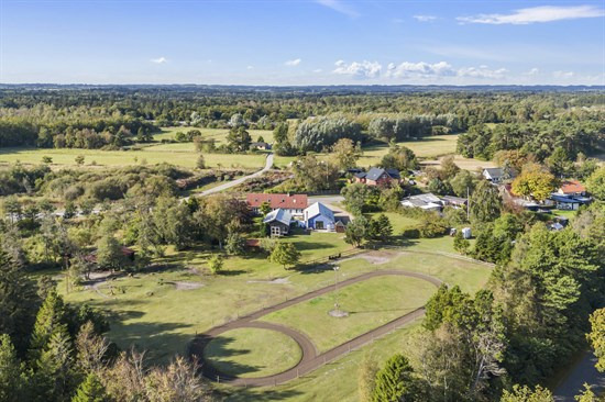 Top 6 over dyreste boliger til salg i Strandby. Priser op til 4.195.000 kr