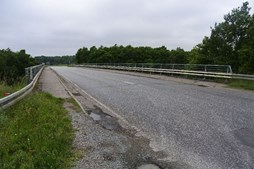 Fynsk motorvejsbro får ansigtsløft