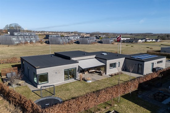 Top 6 over dyreste boliger til salg i Skødstrup. Priser op til 9.395.000 kr