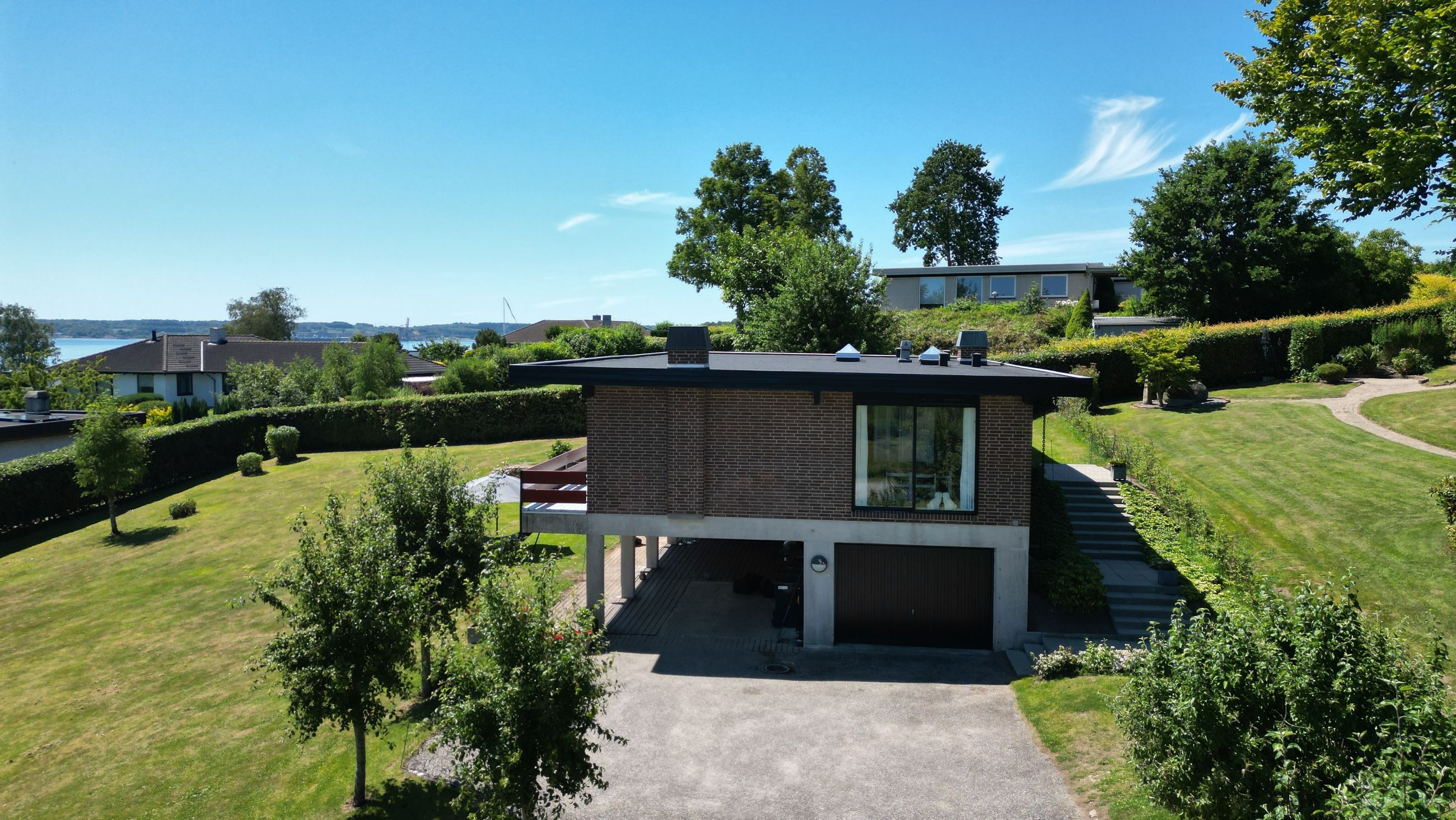 Dyrhave 76 og 1 anden boliger er kommet til salg denne uge i Aabenraa - se boligerne her.