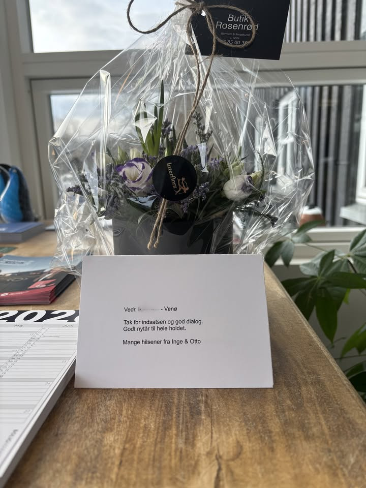 EDC Ejen­doms­grup­pen Struer takker sælgere for blomsterhilsen