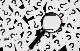 Mordmysterium i forestillingen “Mordskab”