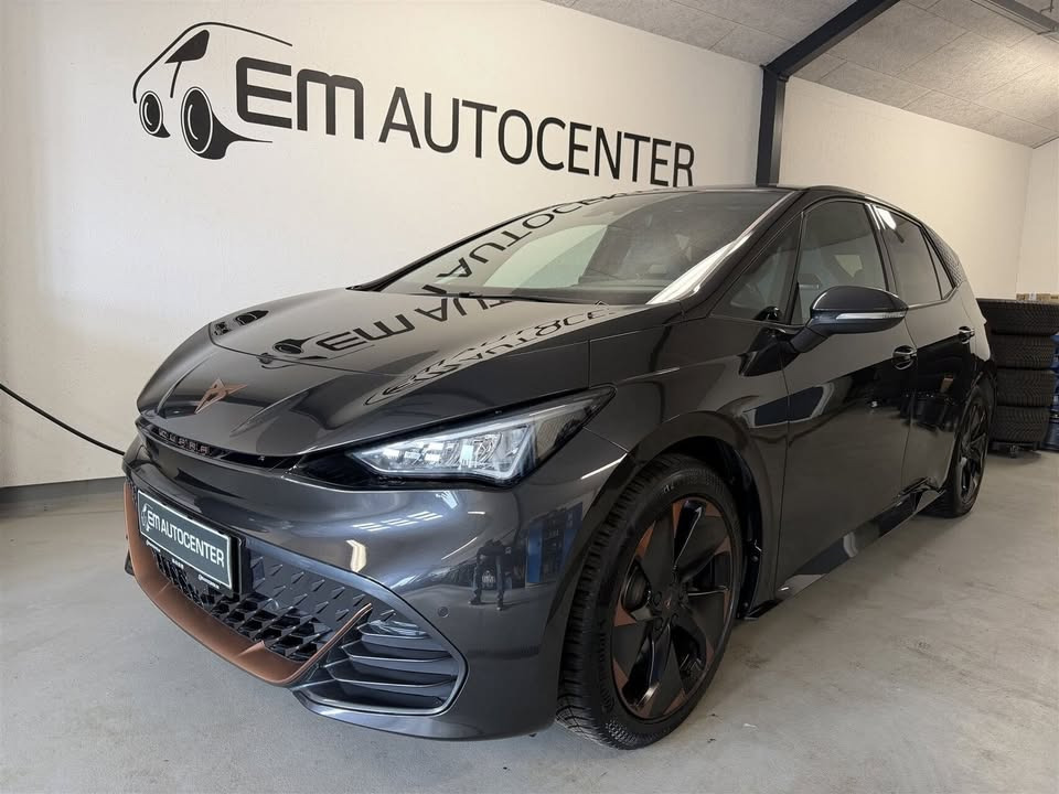 EM AUTOCENTER ApS inviterer til prøvekørsel af Cupra Born