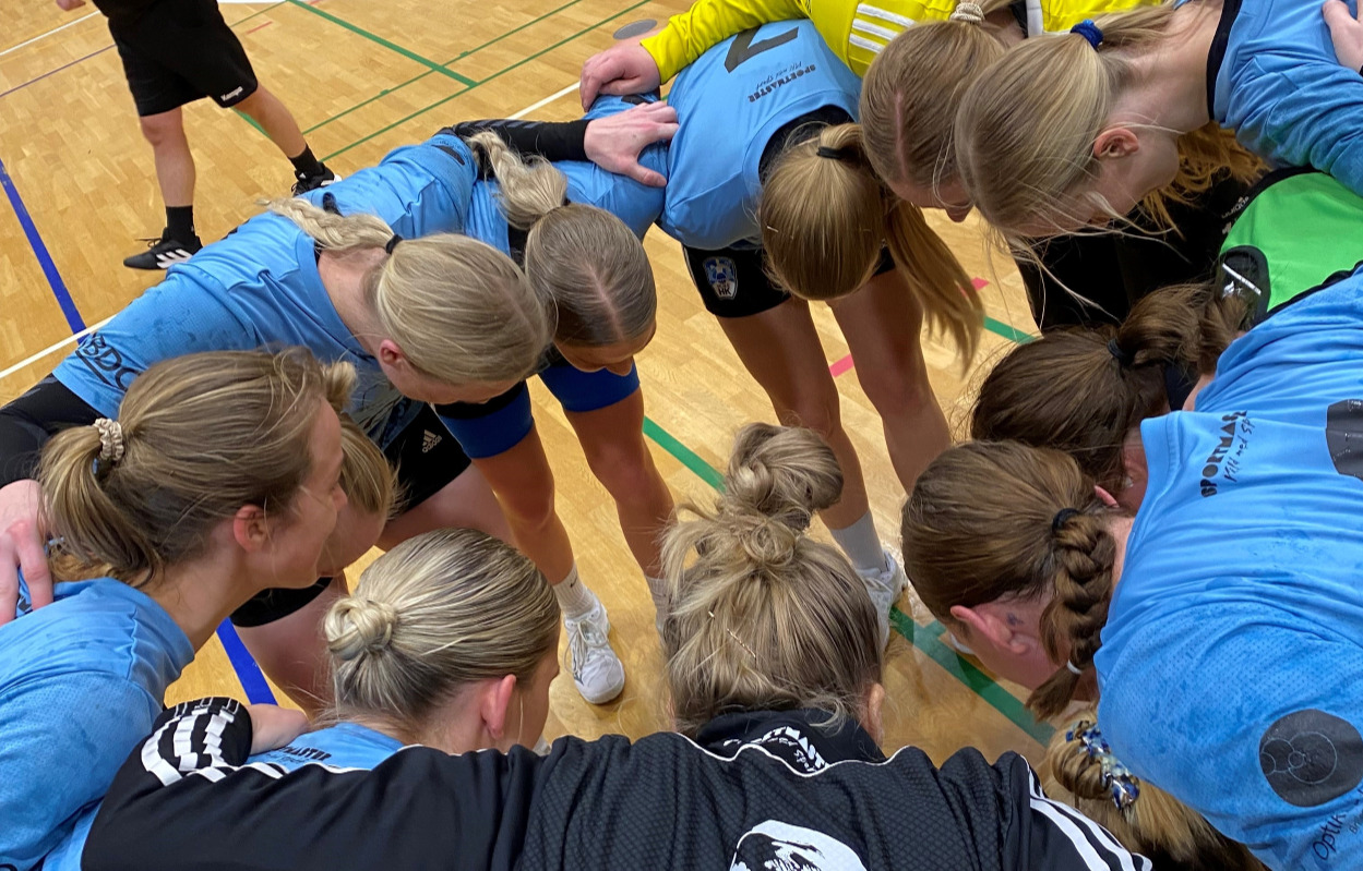 Vejle HK gav modstanderen en huskekage i weekendens storsejr: "Pigerne viser virkelig format"