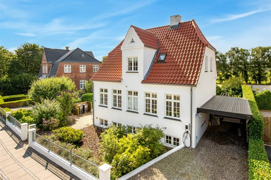 Hjelmalle 7 og 4 andre boliger er kommet til salg denne uge i Aabenraa - se boligerne her.