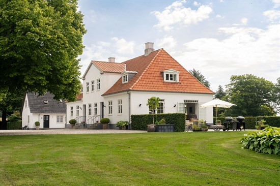 Top 6 over dyreste boliger til salg i Rønde. Priser op til 27.000.000 kr