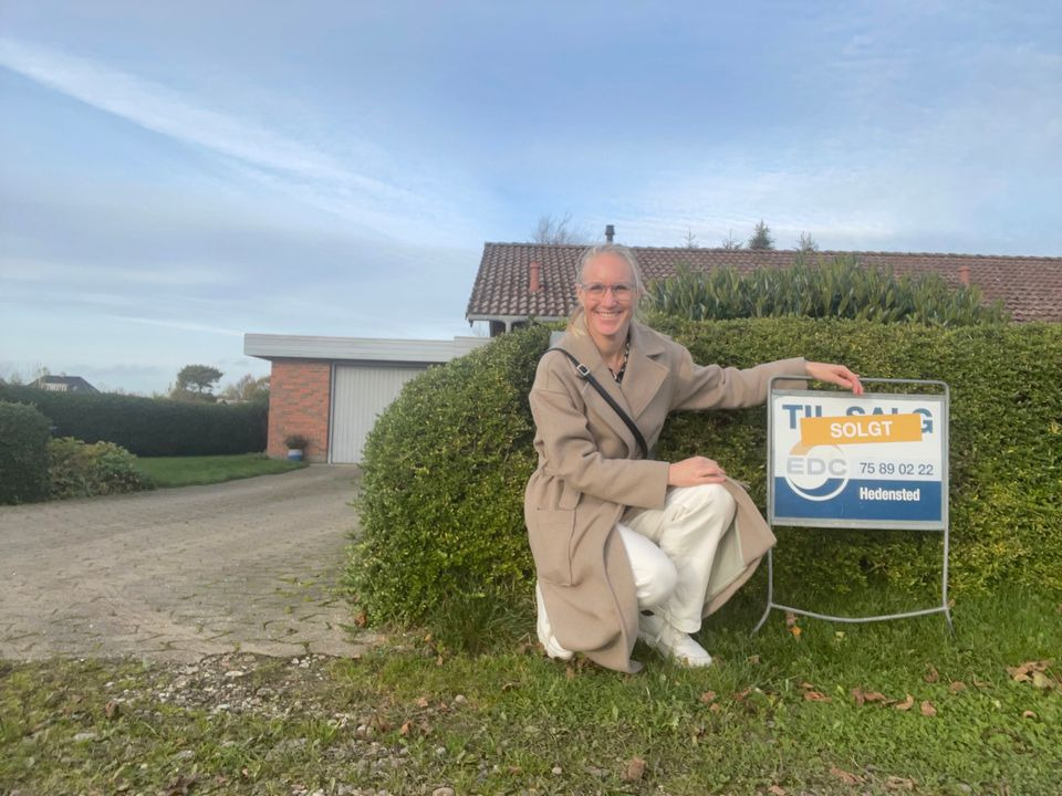 Marie-Louise fra EDC Mæglerne Hedensted sikrer boligsalg på Granhøjvej 11 i Daugård 