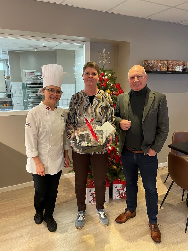 Vinderen af MIN BOLIGHANDEL VEJLE - HEDENSTEDs julekonkurrence er fundet: Tillykke til Marianne Novrup