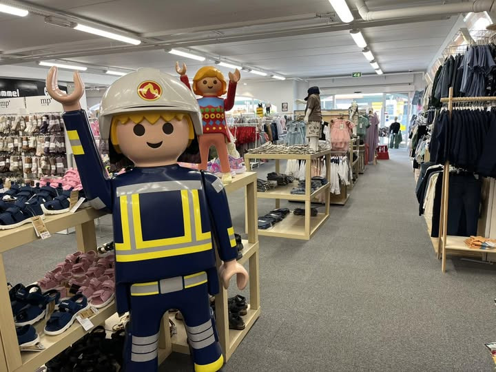 KiDS Coolshop søger ny medarbejder til tøjafdeling