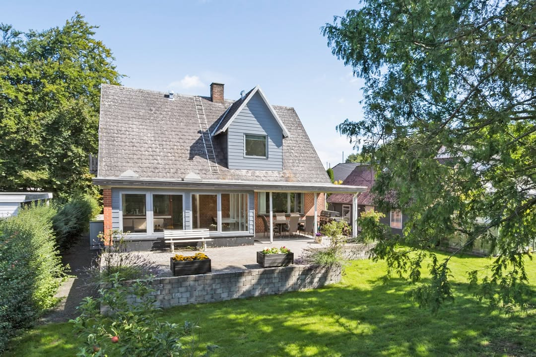 EDC Hedensted sætter pris ned på charmerende murermestervilla i Hedensted