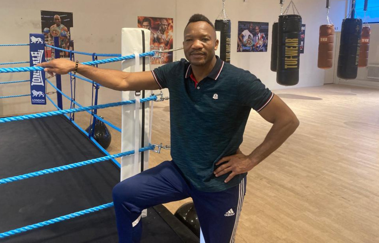 Århusiansk verdensmester åbner bokseinstitut i Risskov