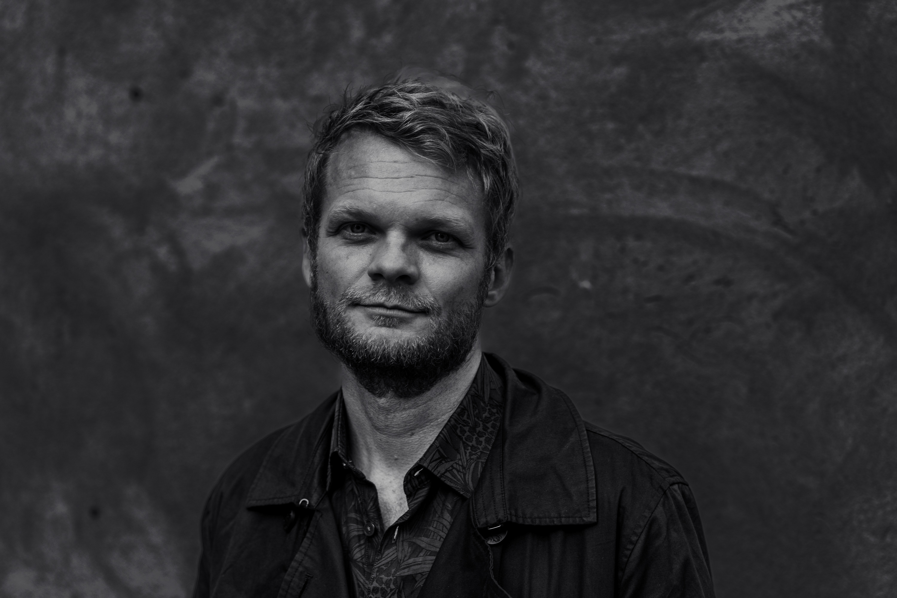 Mød forfatteren Viggo Bjerring på Harlev Bibliotek