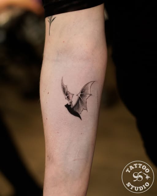 Tattoo Studio 96 Aarhus viser en lille tattoo med masser af attitude