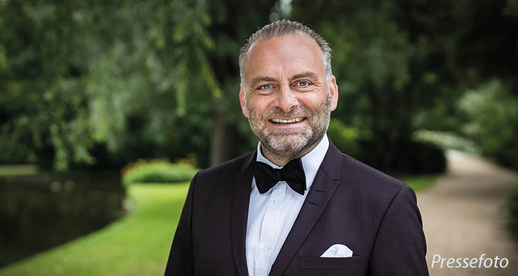 Oplev Jesper Lundgaards musikalske magi i Ejerslev Kirke