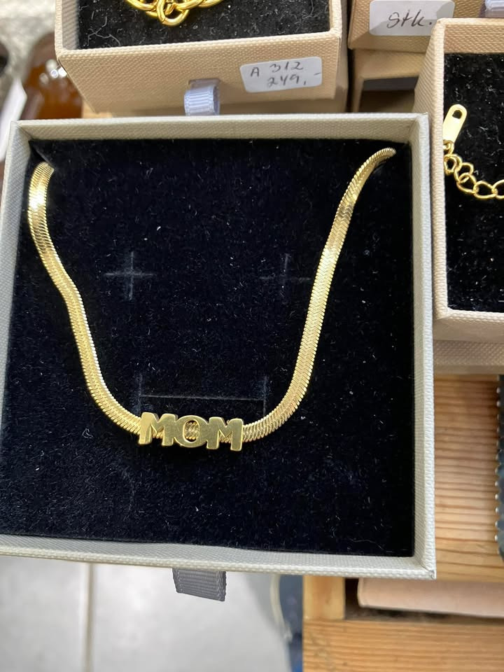 Guldblomsten inviterer til mors dags konkurrence: Vind et flot armbånd!