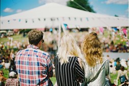 Middag, musik og dans i Hemmeshøj Forsamlingshus