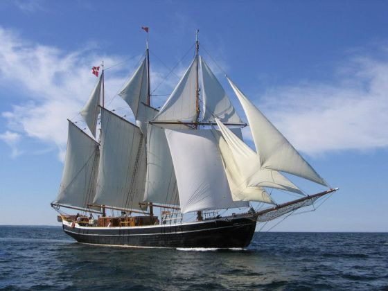 Sejlads for kræftpatienter: Oplev historiske sejlskibe i Svendborg