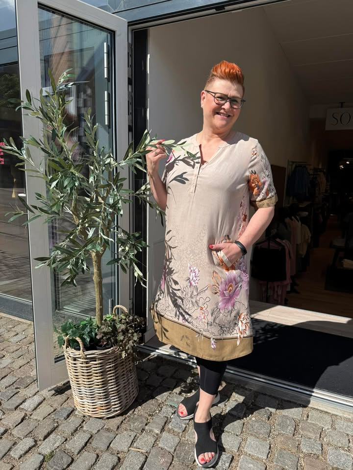 Only Curves præsenterer ny sommerkjole fra Zhenzi til de kølige dage