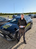 Kudahls Køreskole ønsker Rasmus stort tillykke med kørekortet
