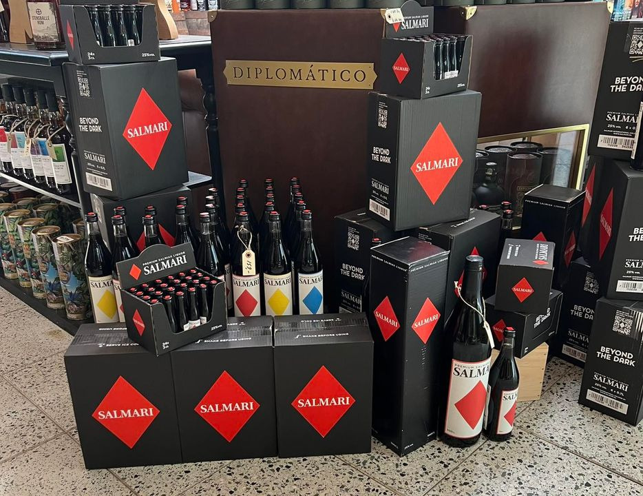 Romdeluxe inviterer til regnfuld fyraftenssmagning med Salmari