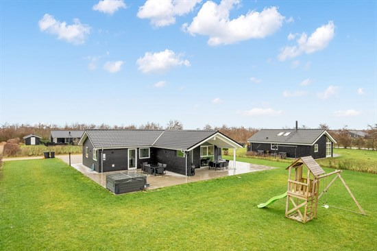 Top 6 over dyreste boliger til salg i Tarm. Priser op til 2.995.000 kr