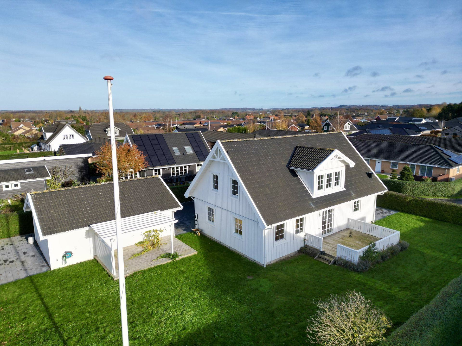 Luksusbolig netop kommet til salg i Svebølle: Se hvad du skal smide for Svebølles dyreste adresser her