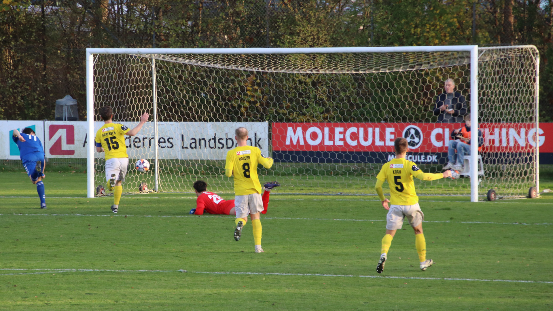 Brabrand stjæler sejren i intens kamp mod Brønshøj