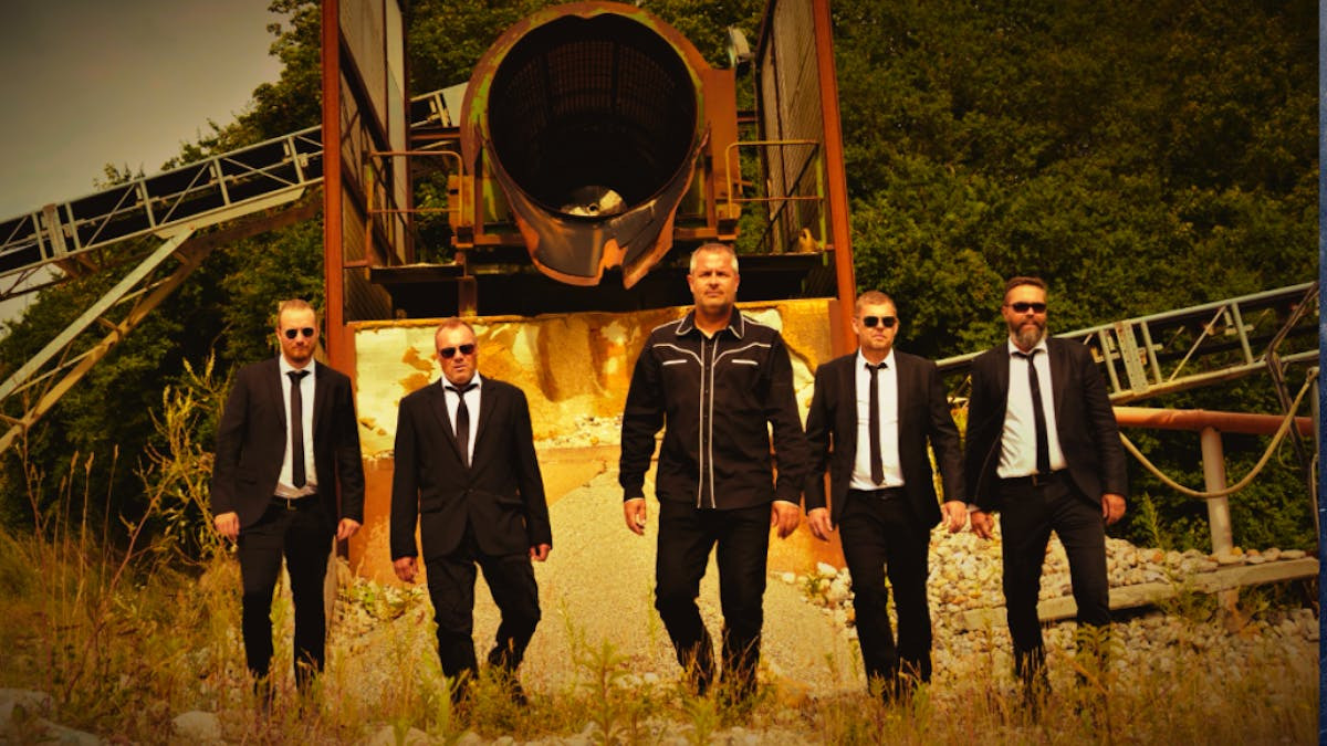 Tamra Rosanes og KNAS rocker Roskilde